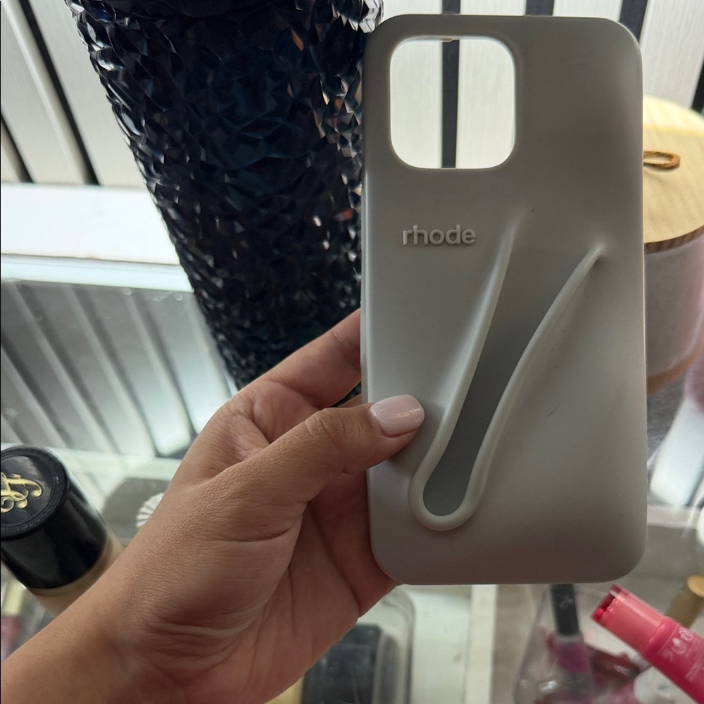 RHODE Sleek Gray Phone Case 16 pro max
